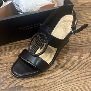 Frye Black Leather Women's Sandals